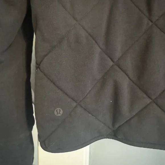 Lululemon reversible quilted jacket - Picture 6 of 8